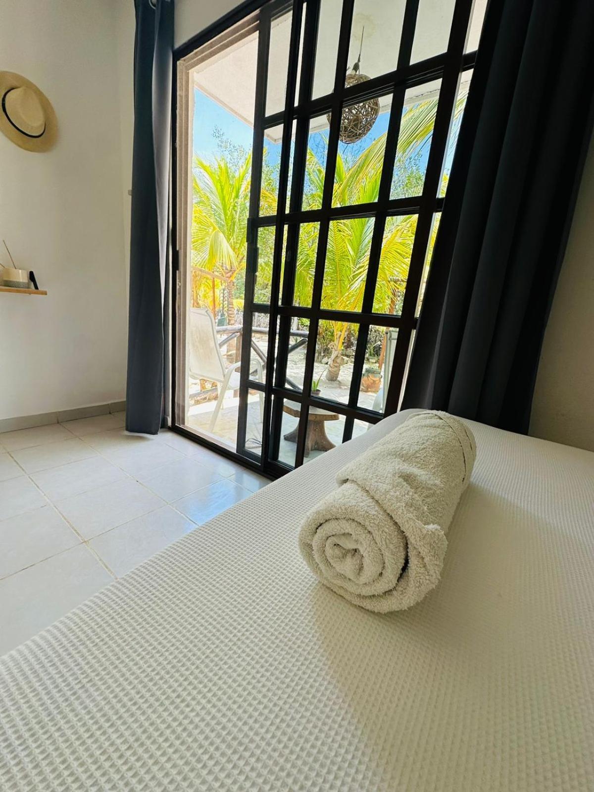 Sirenas Caribbean Rooms Holbox Extérieur photo